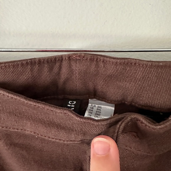 h&m brown denim jeans. - Picture 4 of 4